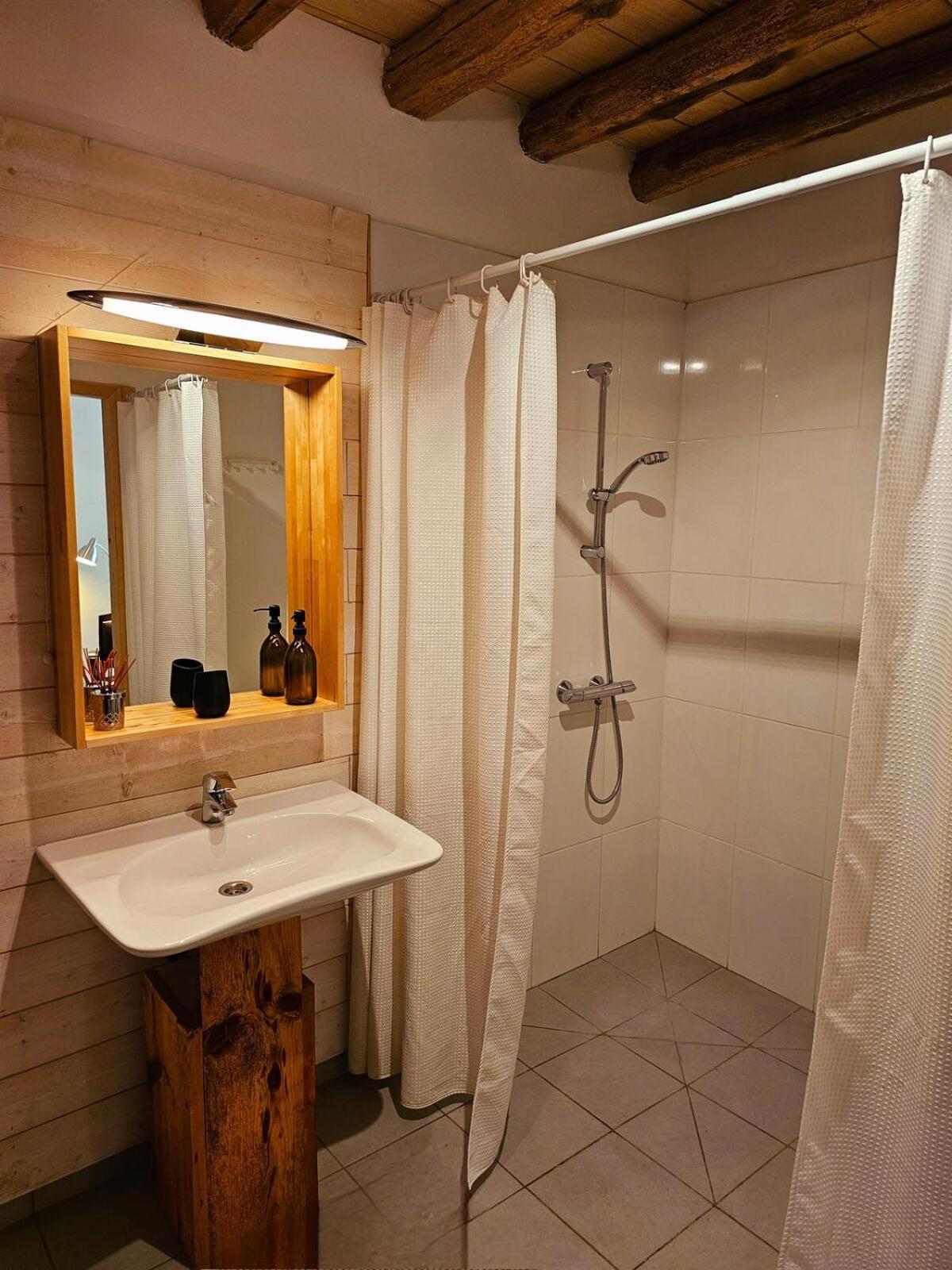 La Cote Monsieur Guest House Sanvigne Exterior photo